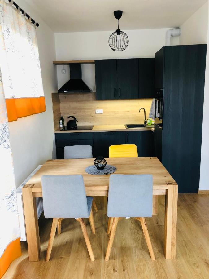 Apartman Kasperky Kasperske Hory Bagian luar foto